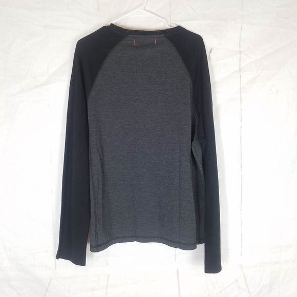 Tommy Bahama gray and black shirt - Picture 2 of 7